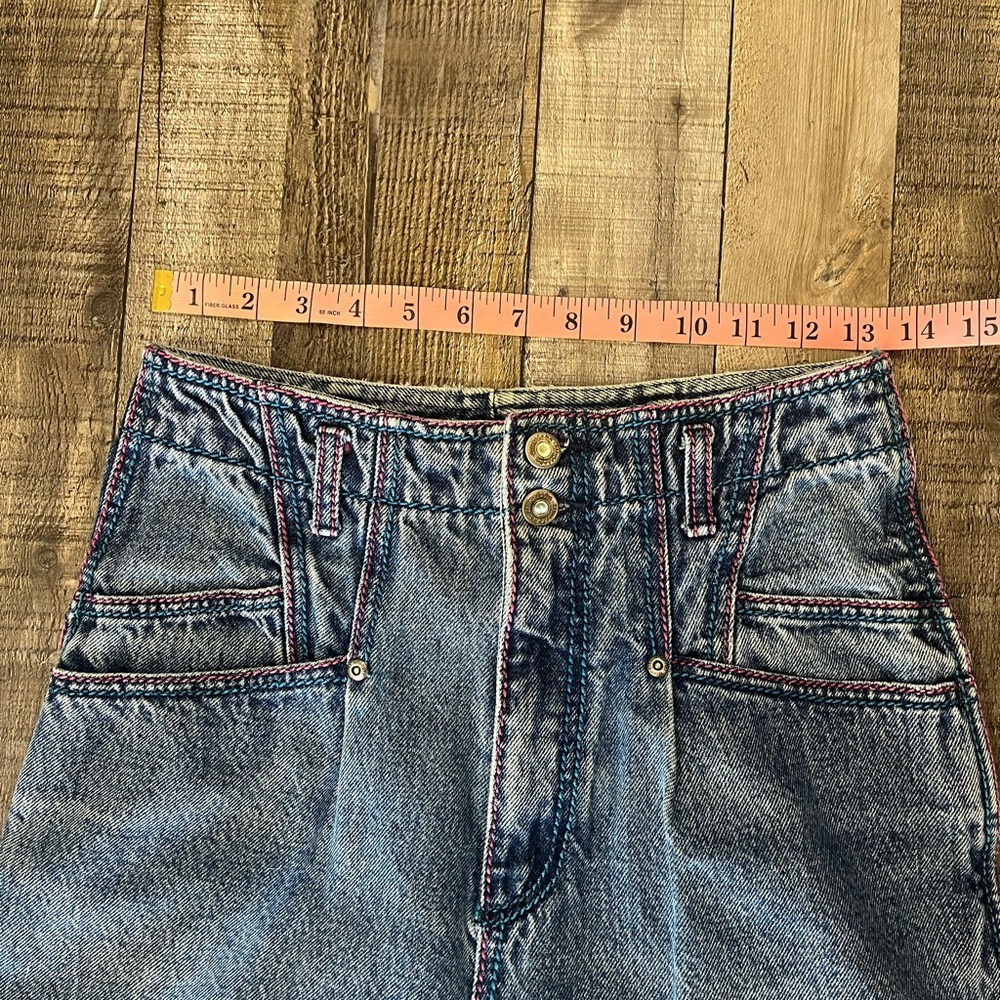 VINTAGE WRANGLERS// blue and pink threading - Picture 2 of 6